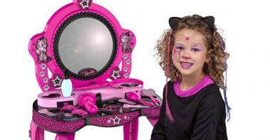 Joyería y maquillaje para niños