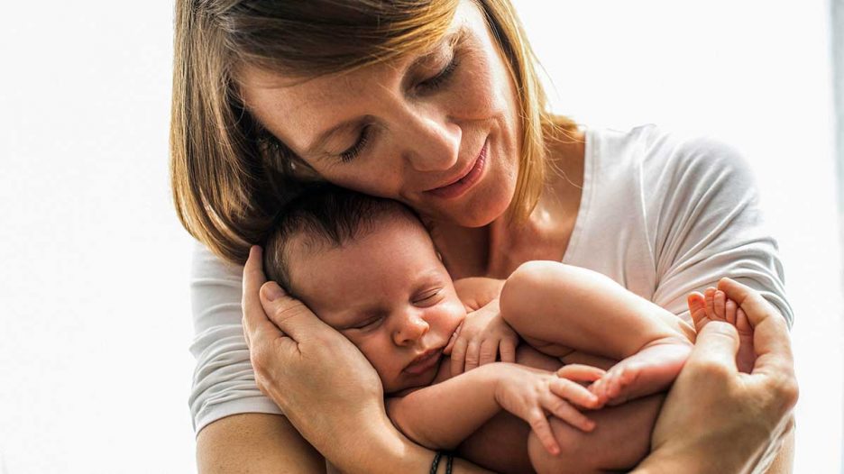 Guía para comprar las mejores compresas y bragas posparto