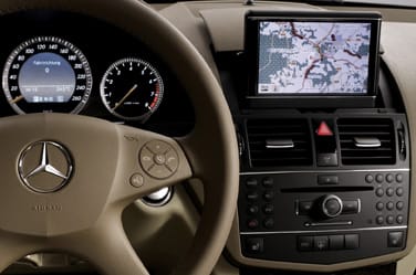 Mercedes_gps_voz.jpg