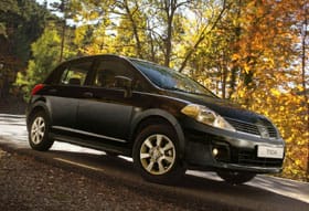 El nuevo compacto de Nissan: Tiida Tiida.jpg