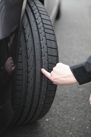 Siete de cada diez automóviles circulan con los neumáticos en mal estado