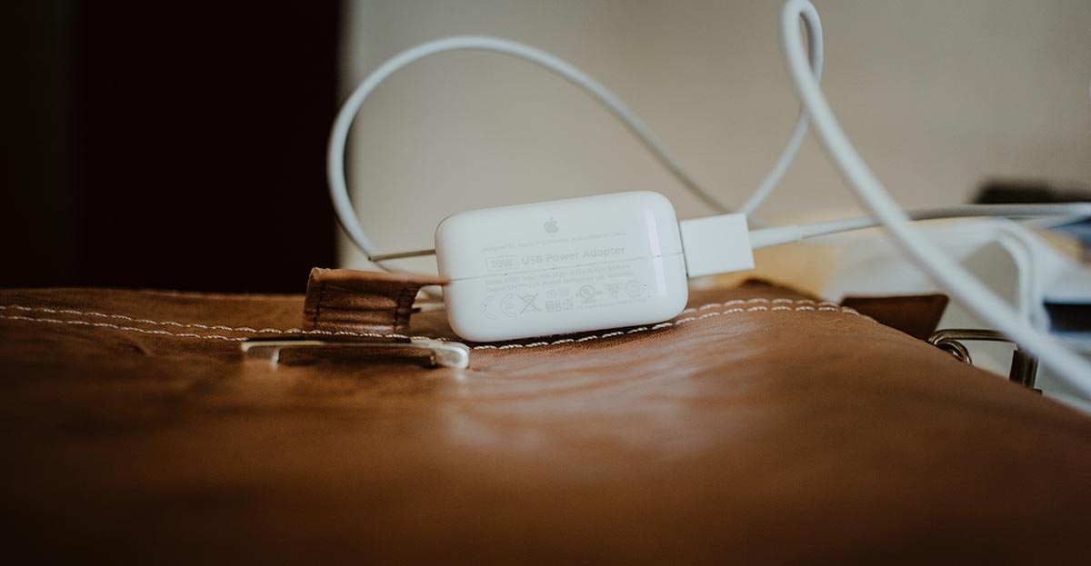 Los cargadores de los teléfonos móviles, lo más olvidado en los hoteles