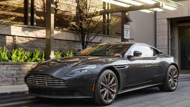 El Aston Martin de James Bond es el coche de ficción preferido por los internautas