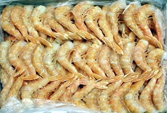 Caja de gambas congeladas.