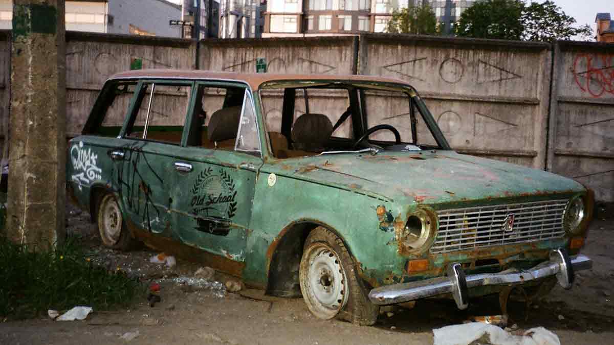 Los automóviles viejos, combustible para la industria