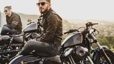 Tráfico perseguirá a los que conduzcan motocicletas y ciclomotores sin casco en Andalucía, Extremadura y Murci