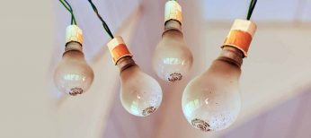 Las bombillas gratuitas para los ciudadanos se reparten en Correos