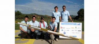 Unos estudiantes de ingenieria industrial y aeronáutica construyen un avión no tripulado que carga cinco veces su propio peso