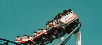 Cinco parques de atracciones que quitan el hipo con sus montañas rusas