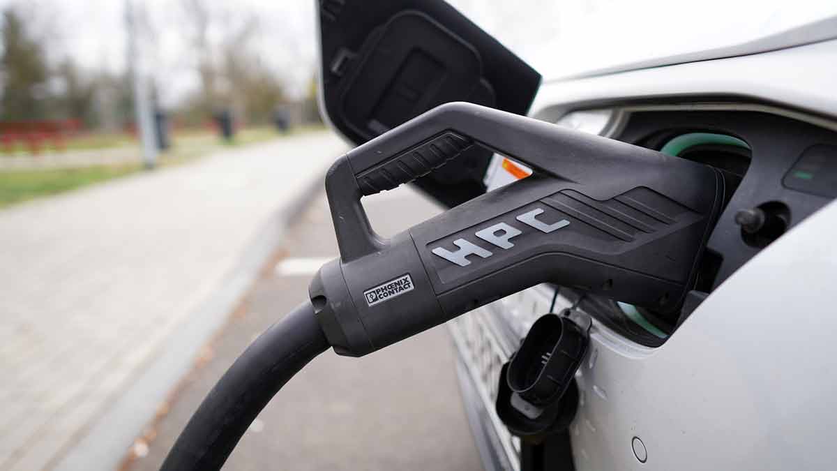 ¿Qué pensamos o sabemos del coche eléctrico?