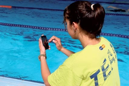 Medición del agua de la piscina