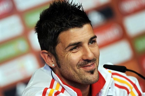 Villa, con barba de varios días