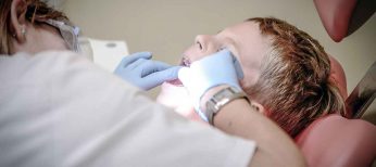 No cuidamos los dientes ni la boca, pero gastamos 289 euros de media en el dentista