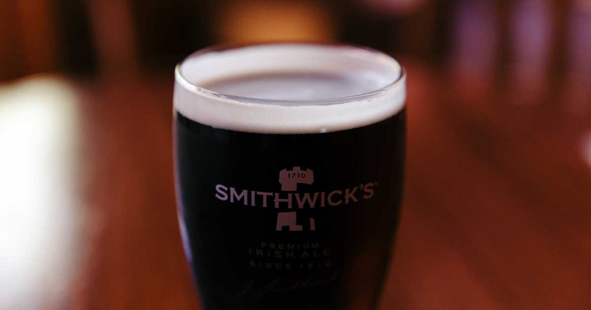 La cerveza negra es fuente de hierro