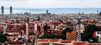 El Parque Güell en Barcelona es el jardín más bonito para los españoles