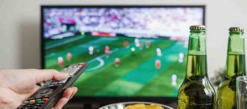 Piden que los partidos de fútbol retransmitidos por televisión se jueguen más temprano