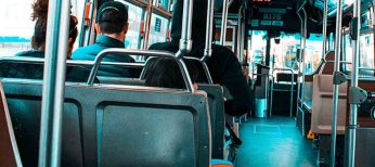 ¿Qué es lo que más te molesta de viajar en autobús? Frecuencia y falta de puntualidad