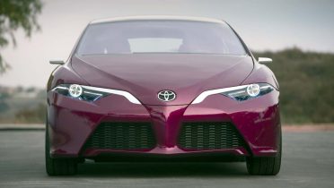 Toyota presenta el prototipo híbrido enchufable NS4