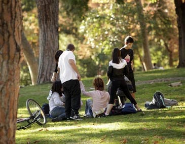 Los adolescentes cada vez consumen menos drogas y alcohol.