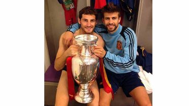 Casillas, Ramos y Piqué son los futbolistas más auténticos de La Roja en Facebook y Twitter