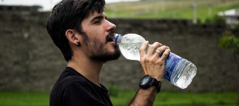 En verano hay que beber 3 litros de agua al día