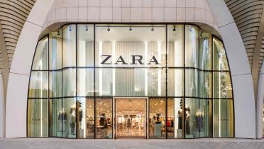 Las tiendas de ropa del grupo Inditex, como Zara o Massimo Dutti, no subirán los precios asumiendo la nueva subida del IVA