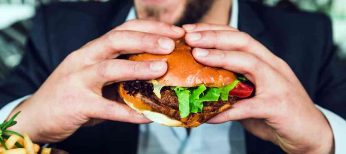 Los expertos rechazan que comer menos alargue la vida