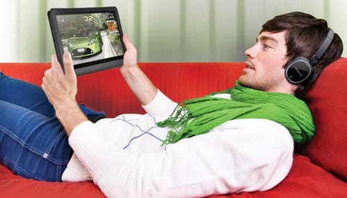 Un usuario compra online un juego en Google Play.