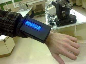 La pulsera que te avisa de si llaman al telefonillo o la puerta de tu casa, pensado para personas mayores y ancianos.