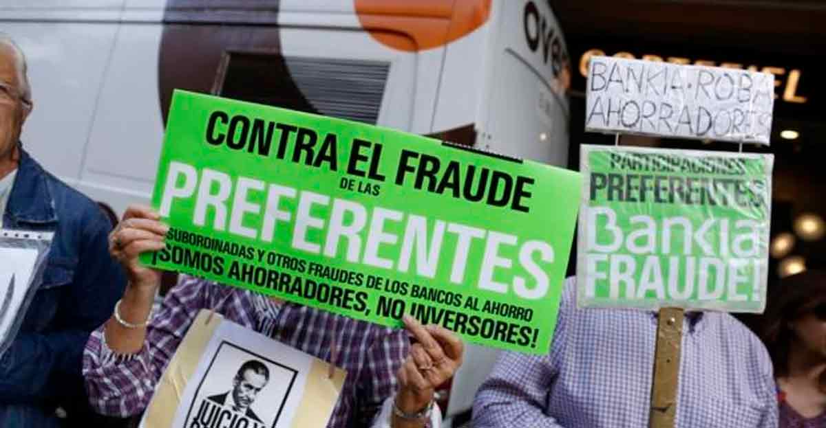 Bankia con sus desahucios y preferentes desbancan a Movistar como la peor empresa del año