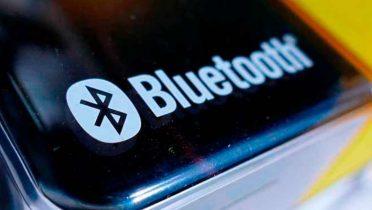 Sí, por Bluetooth también hay riesgos como bluejacking, car whisperer y bluebugging