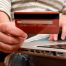 40.000 euros defraudados en dos meses haciendo más de mil cargos bancarios a tarjetas de crédito