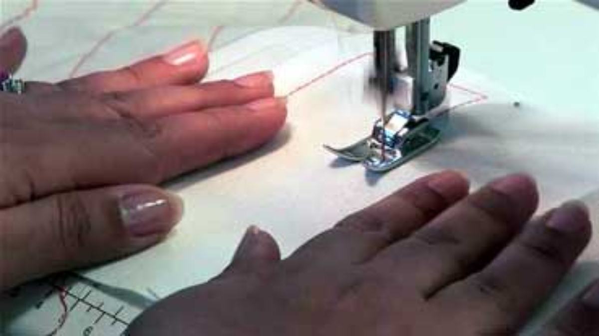 Coser se puede aprender para hacerte tu ropa tú mismo.