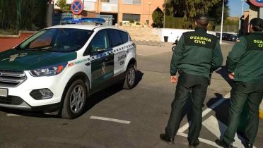 La Guardia Civil interviene 738.000 euros a dos ancianos viajaban en autobús