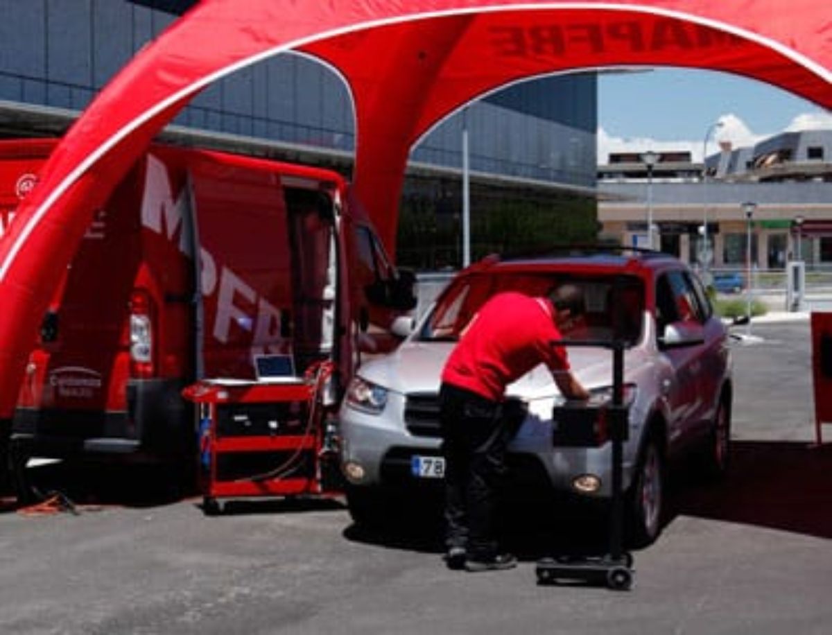 Mapfre hará la revisión del coche gratis a no asegurados.