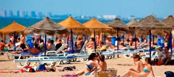 Los británicos vienen a España de vacaciones a tener hijos