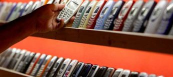 Las tiendas que compran móviles usados pagan un 75 por ciento menos que si se vende entre particulares