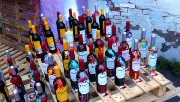 Botellas del Rioja de marca Campo Viejo.