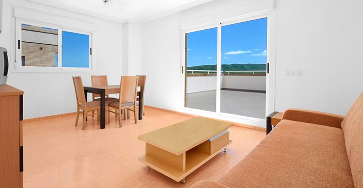 Los viajes unen a las personas-1