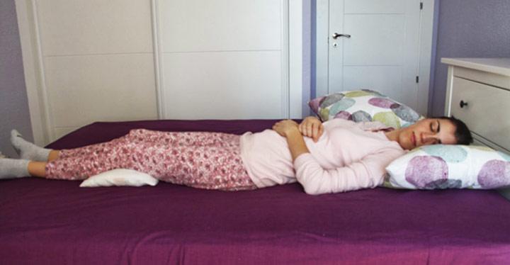 Cómo evitar los problemas al dormir si corriges estas posturas incorrectas