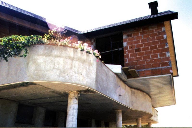 Casa giratoria desde abajo