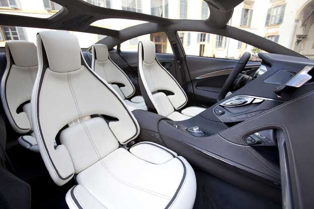 Asientos del Mazda SHINARI