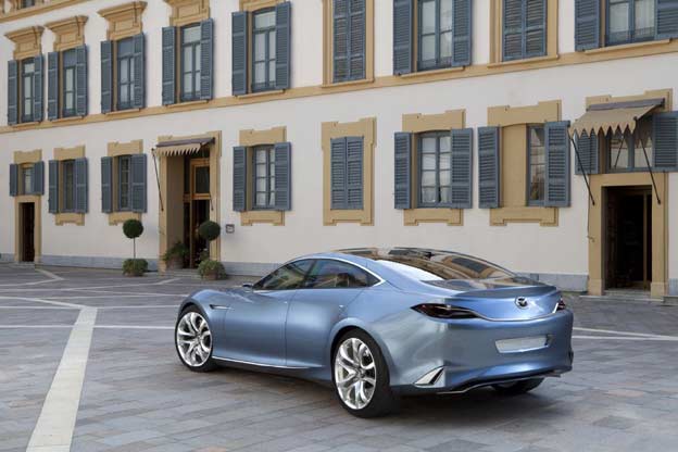 Parte trasera del Mazda SHINARI