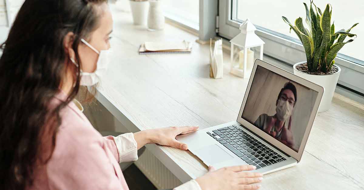 Dos investigadores de laboratorios diferentes son los jugadores de este escape room, uno de España y otro de China