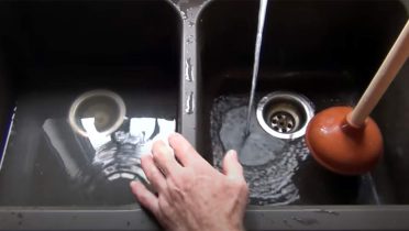 Cómo desatascar un fregadero y las tuberías de manera inmediata