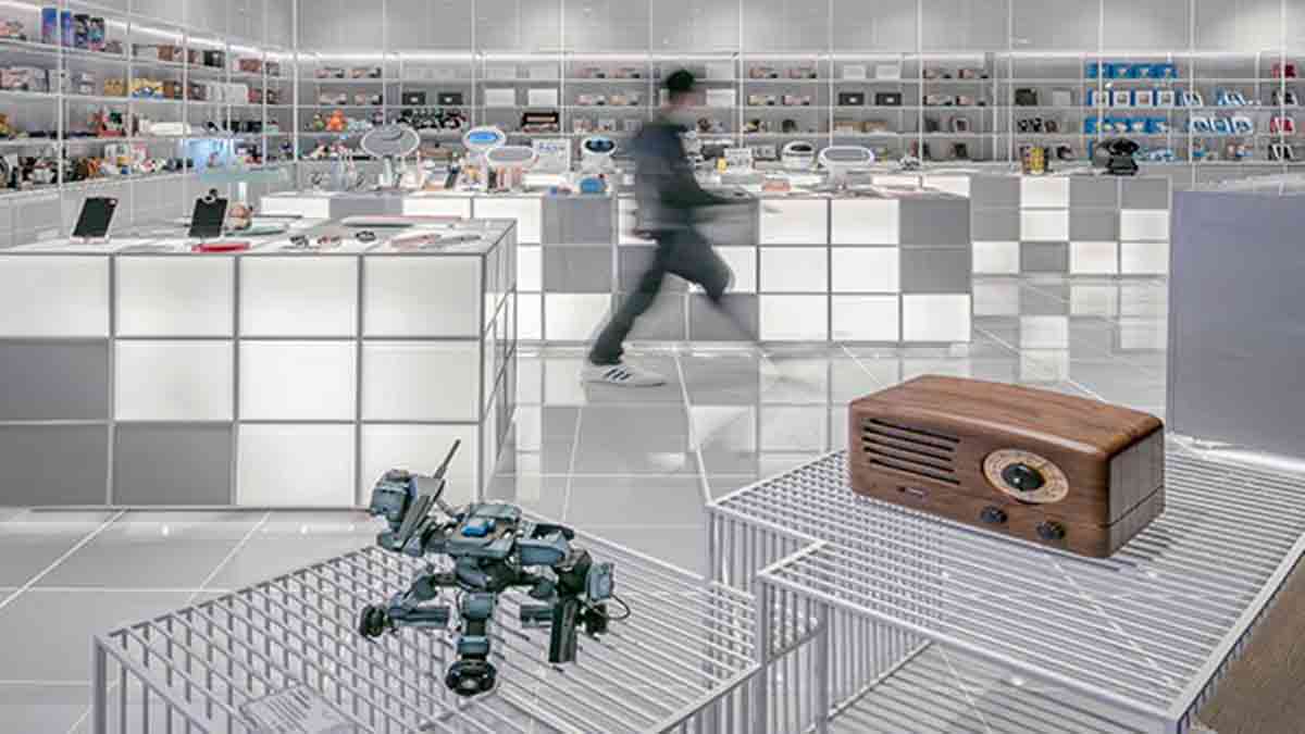 Perro robot en la tienda