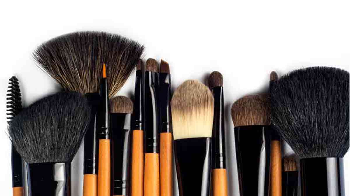 Brochas y utensilios para maquillarse