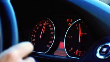 Cómo calcular la velocidad real de un coche
