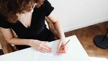 Cómo hacer un contrato de alquiler de una habitación, cláusulas y normativa