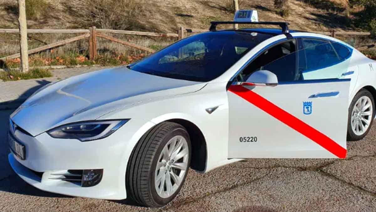 Taxi tesla